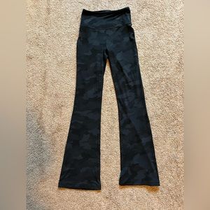 Lululemon groove flare high rise pants-camo